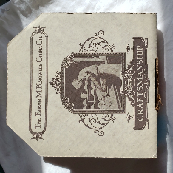 Norman Rockwell Plate, "Gossiping in the Alcove" - Picture 4 of 4